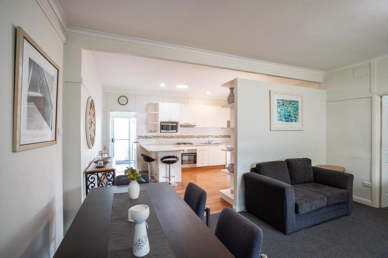 Two-Bedroom House,999611547:JPEG